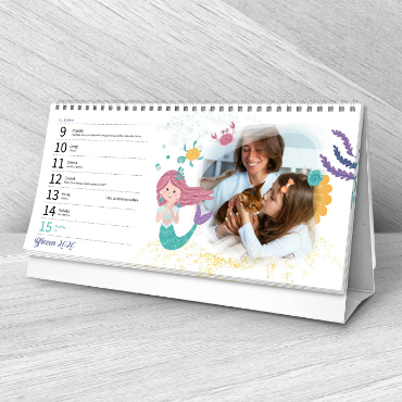 Stolní týdenní fotokalendář na rok 2026 - Mořská panna